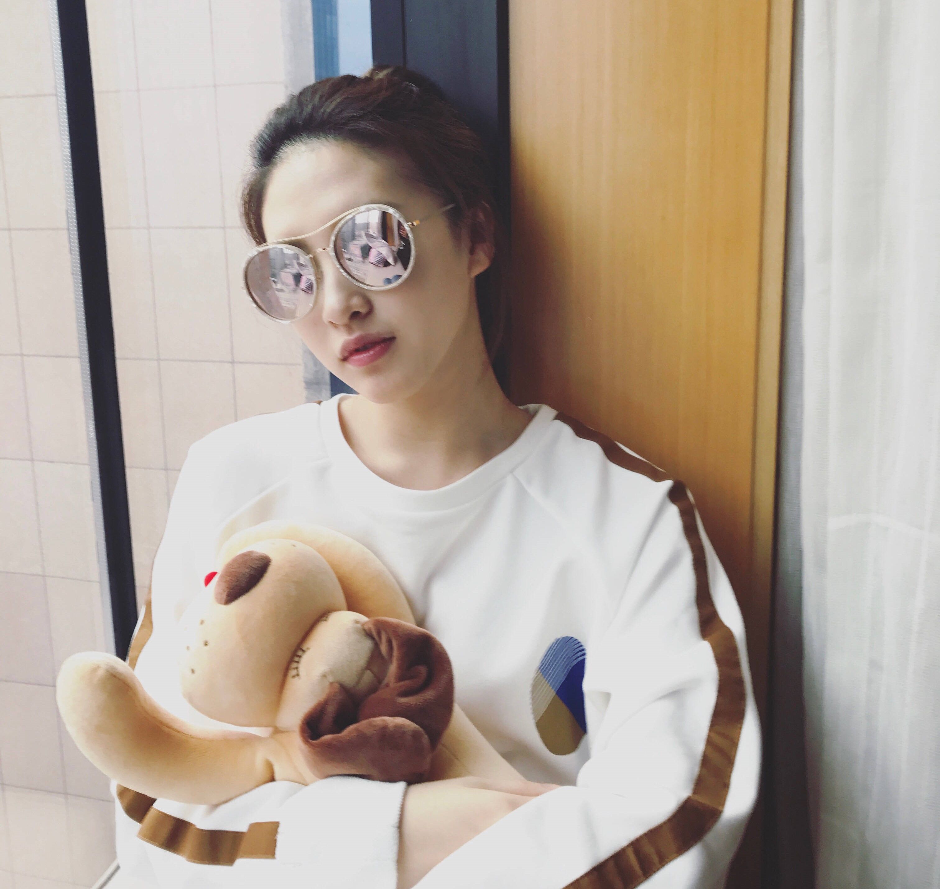 杜雨宸:微微一笑很倾城,邻家女孩般清新靓丽的