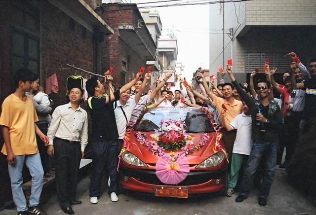 我结婚同学随礼800,他结婚我回1000,当天晚上