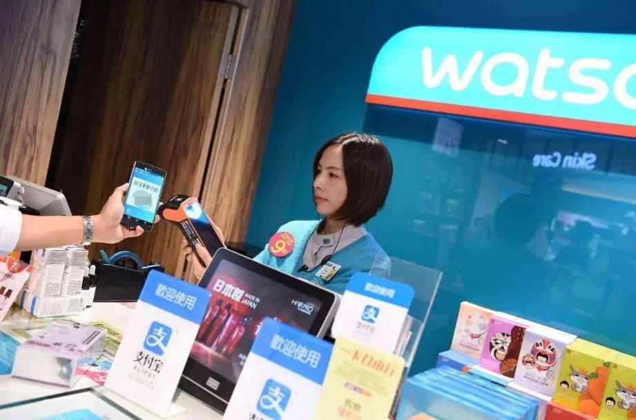 马云也无奈,余额宝里存100万,利息比以前少了