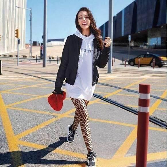 穿丝袜的女星:热巴小清新,郑爽不忍直视,杨幂是