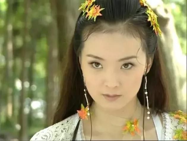 赵丽颖不如她?正当红嫁大27岁富豪,真人秀被亲