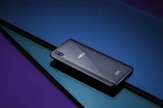 vivo NEX拆机:高难度升降式摄像头,小厂一般造