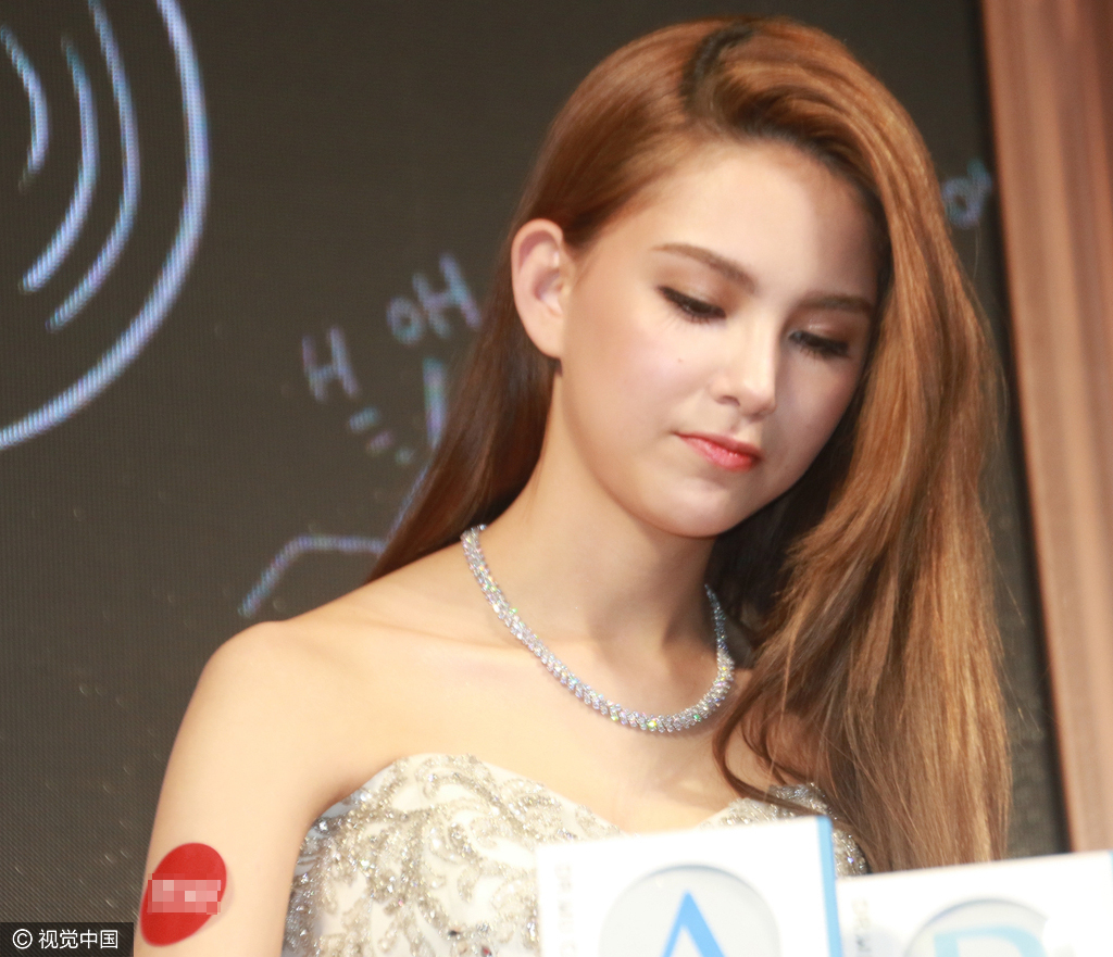 昆凌美美哒。
