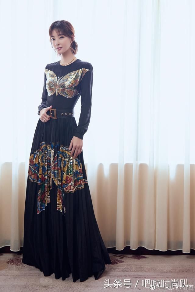 子文集体撞包,明明价值3万却被说成是拼多多同