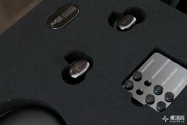 8999!AKG圈铁旗舰耳塞N5005国内发布:K300