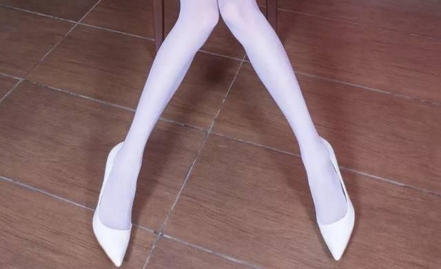 美腿丝袜高跟,白丝袜美女怎么会不吸引你!