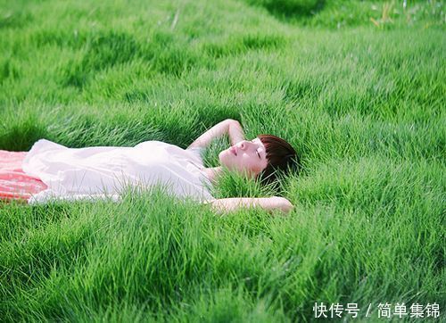 丈夫晚上总站窗前看对面屋,我好奇也去看,看完