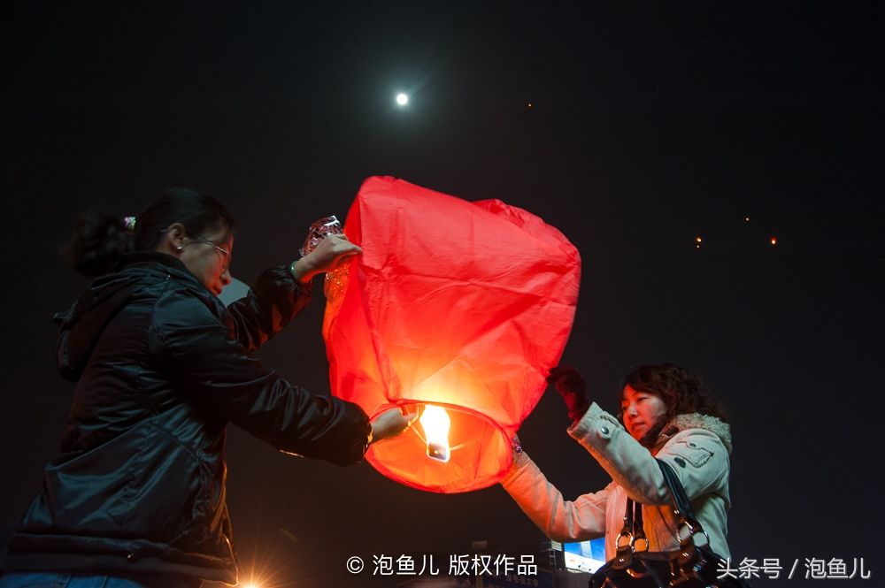 百年难遇的天文奇观!刚拍下的超级罕见的超级蓝月亮和月全食来啦