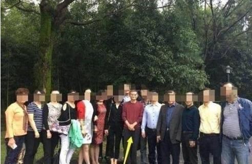 王宝强回老家过年接地气,马云回老家却看透人