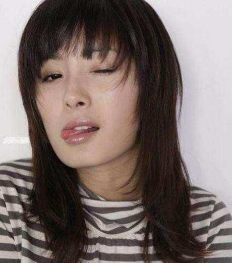 女星吐舌头:王祖贤妖娆,热巴可爱,杨幂画面尴尬