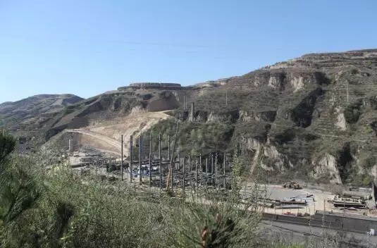 兴县一洗煤厂未批先建 环保违规正在整治中