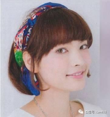 好看的短发扎法与发饰搭配,戴上立刻充满造型