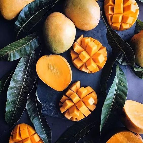 吃芒果妙招!让你吃的优雅还能自己在家种!
