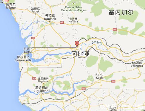 冈比亚位于非洲西部大西洋沿岸地区,它西邻大西洋,北,东,南三面被