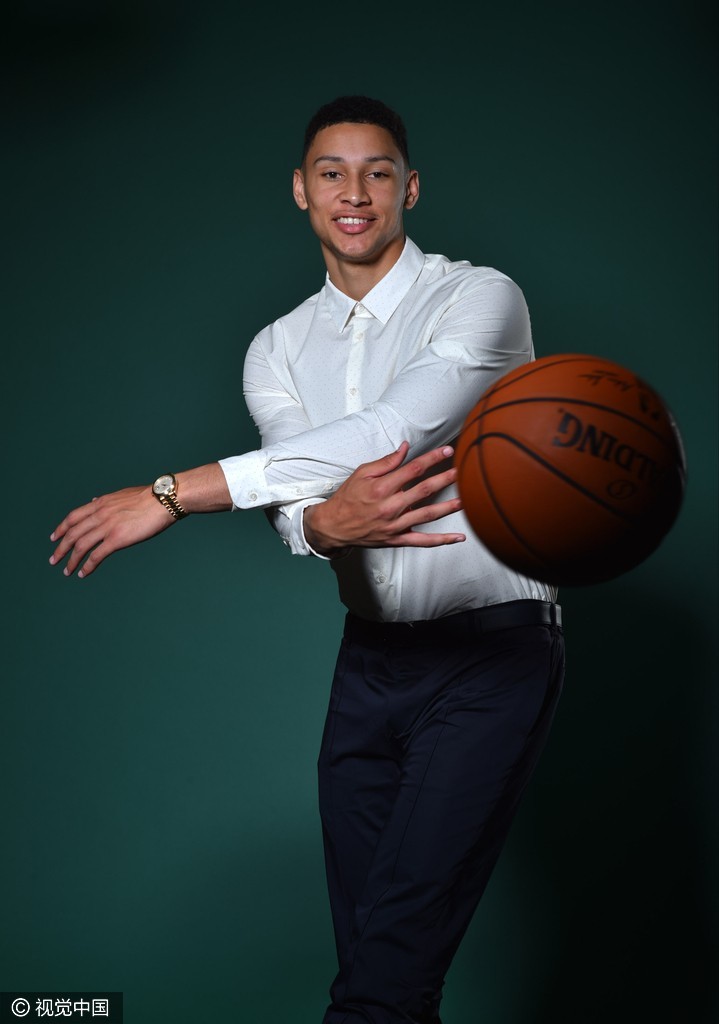 组图-NBA选秀大会定妆照 西蒙斯领衔拍摄写真