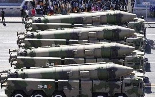 剑指以色列!沙特亮出36枚东风3导弹,白宫官员