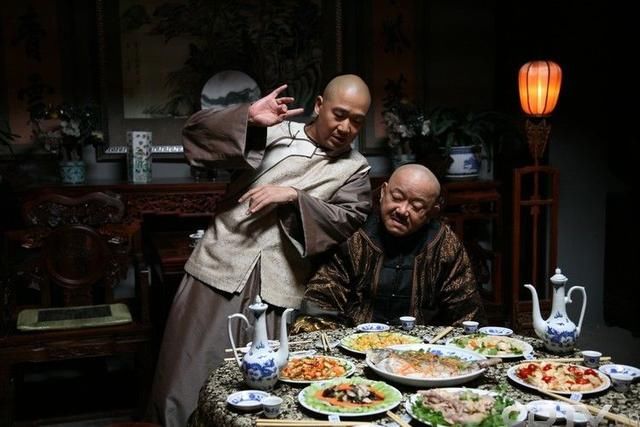 纪晓岚悄悄问:老头子走了吗?乾隆听到后:敢叫我老头子绕不了你