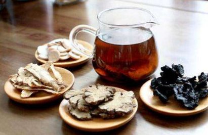 饭前一碗桃红四物汤赛过人参汤!女性朋友应常