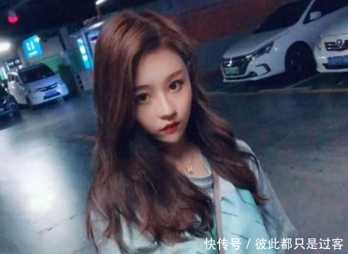 抖音四美跳舞的代古拉K,唱歌的莉哥,而她刚火