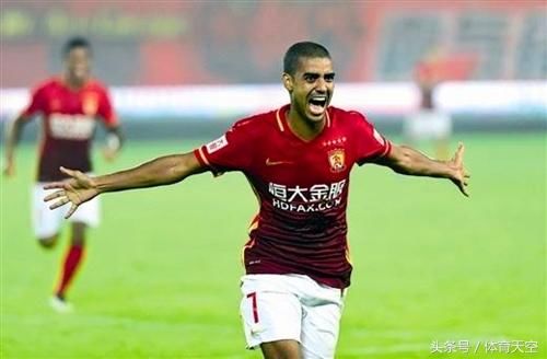 恒大外援否认重回巴西,将继续履行与恒大的合