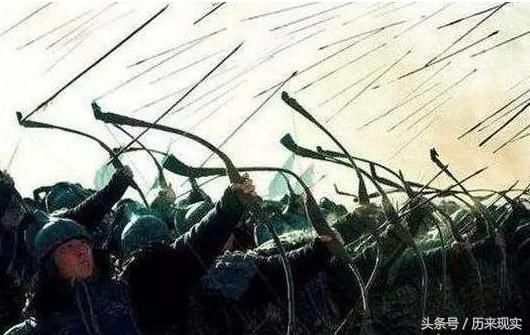 古装电视剧里演的战争中士兵身上中箭就死,一