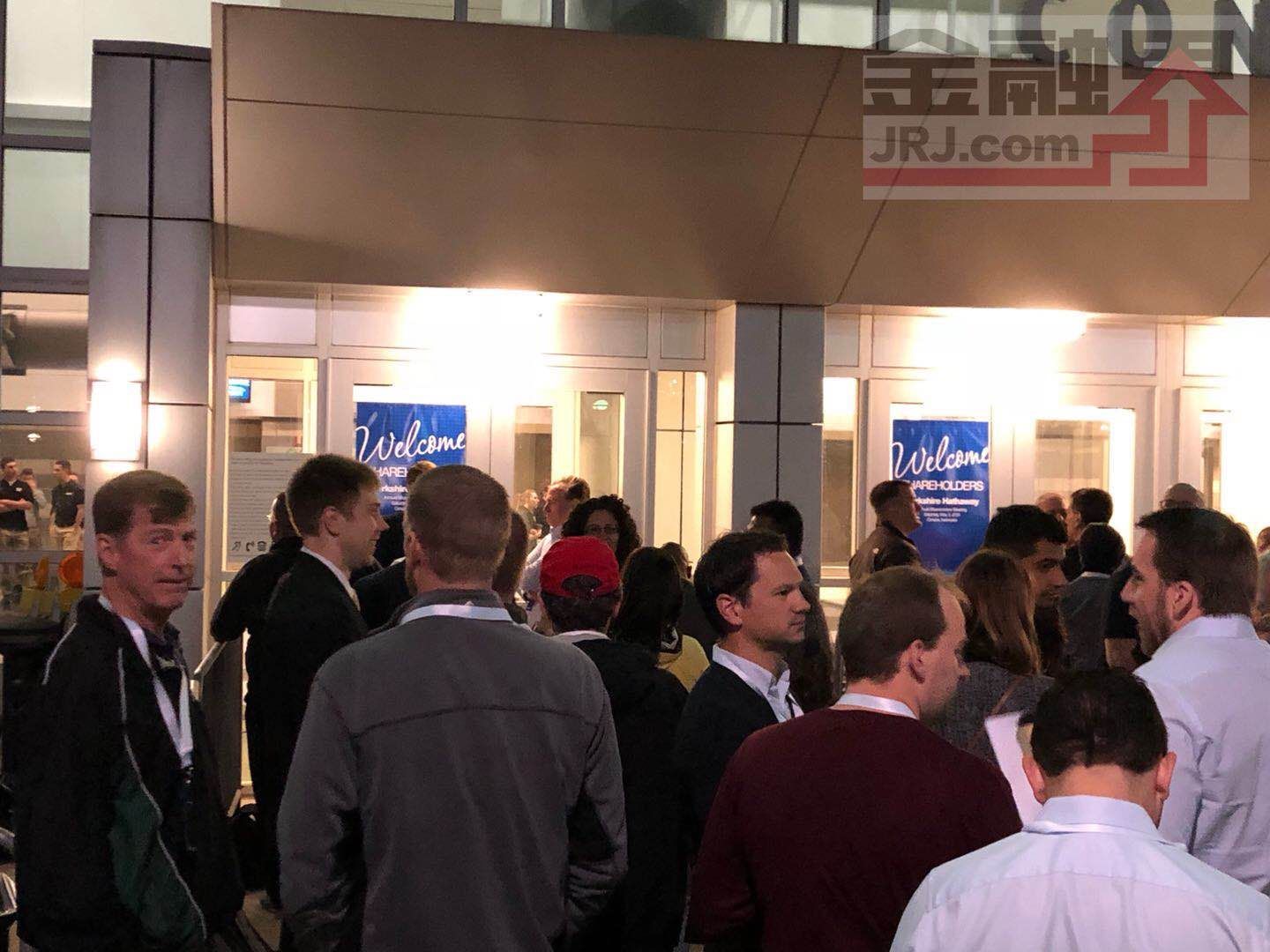 金融界现场直击巴菲特股东大会:寻找股神接班