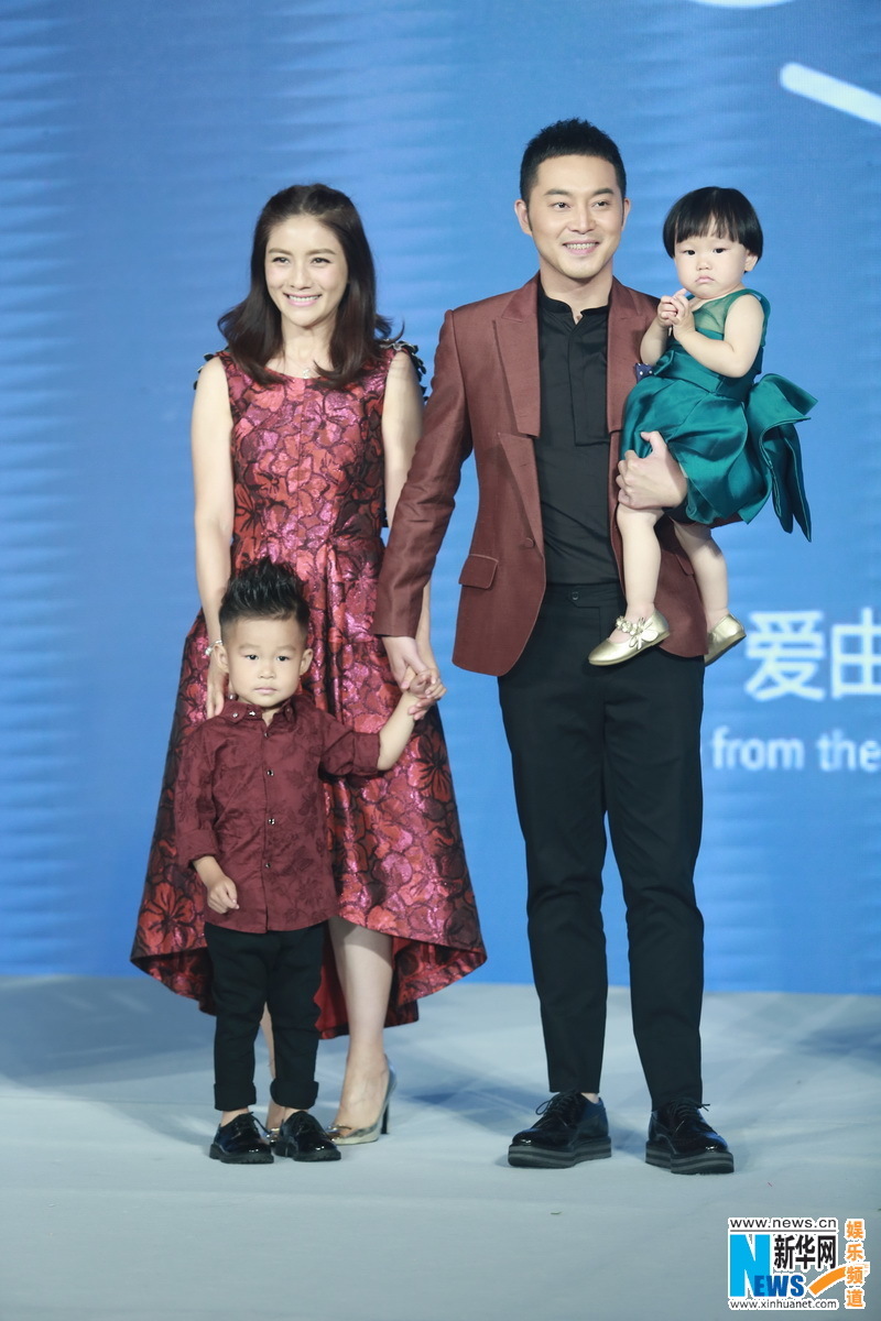 胡可沙溢带娃共度父亲节 自曝还想要个女儿