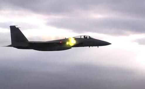 这款战机设计如此先进,为何却安装机炮,军迷看