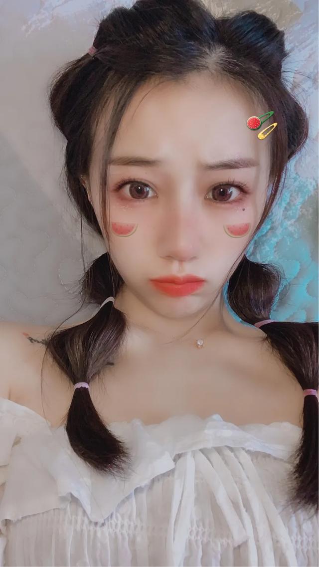 百变女神网络红人Mermaid小小美给你不一样的爱(图2) 百变女神网络红人Mermaid小小美给你不一样的爱(图2)