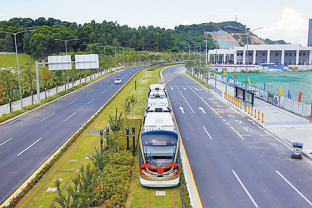 龙华有轨电车示范线开通试运行(图)