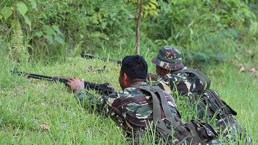 菲政府军与极端组织交火 3名武装分子被击毙 菲政府军与极端组织交火 3名武装分子被击毙
