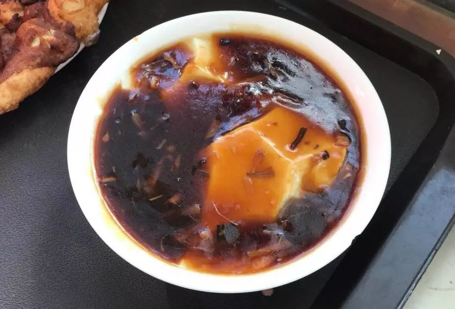 京城美食吃货篇十四:老北京豆腐脑,怎么吃才讲究?