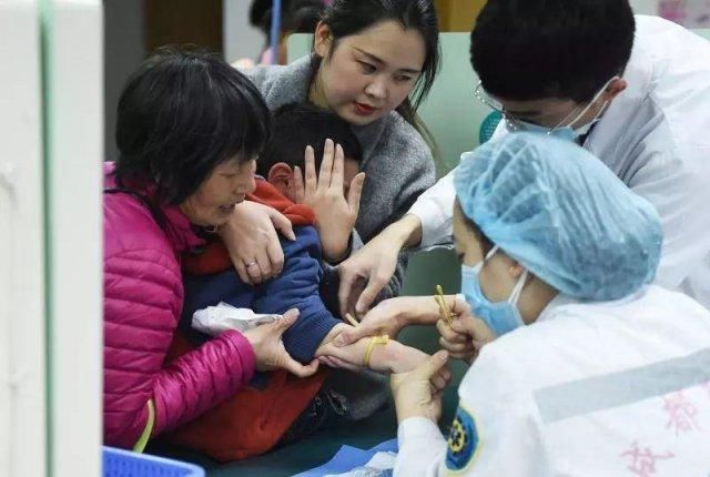 不管咳嗽多剧烈,这种食物吃一点,止咳化痰见效