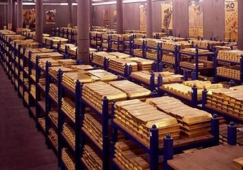 明朝一贪官有60座金库,还有一奸臣,房子下边全