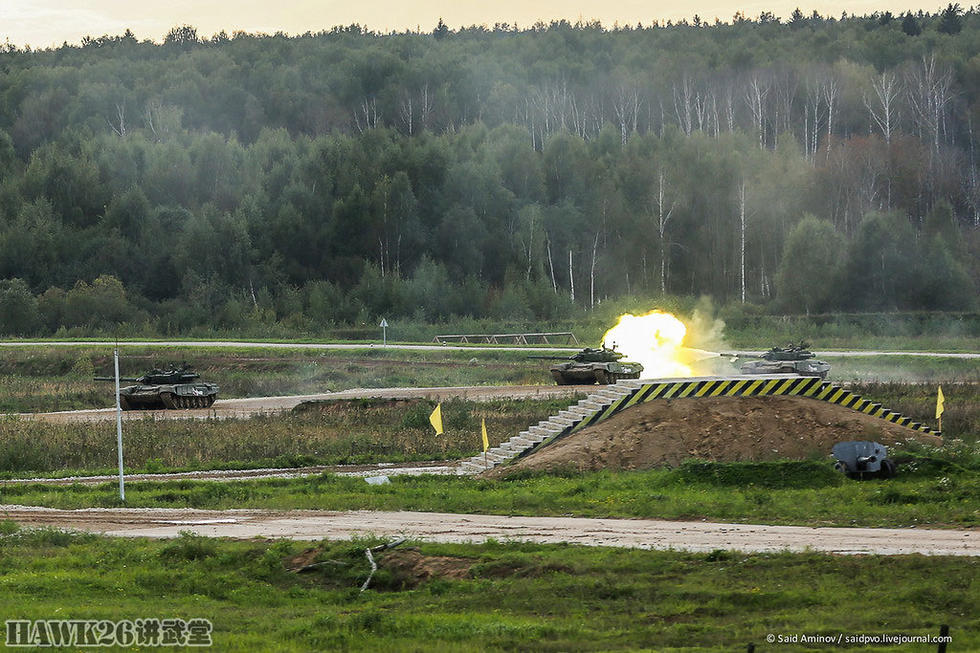 T-72B3主战坦克。