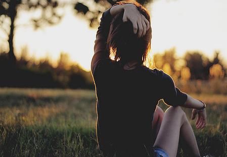 女儿结婚我陪嫁一套房,看到亲家给的彩礼款,我