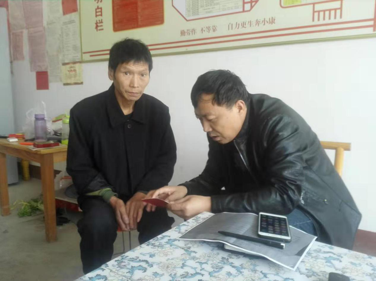 西峡县桑坪镇入户逐项核查 确保各项政策落到实处(图1) 西峡县桑坪镇入户逐项核查 确保各项政策落到实处(图1)