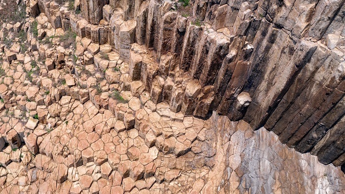 香港地质公园六角形火山岩柱入选国际地科联地质遗产地 香港地质公园六角形火山岩柱入选国际地科联地质遗产地