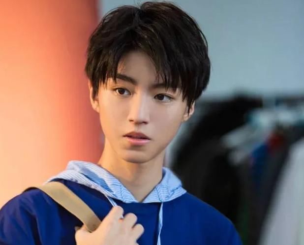 用动物名当粉丝名的明星,王俊凯叫小螃蟹,而他