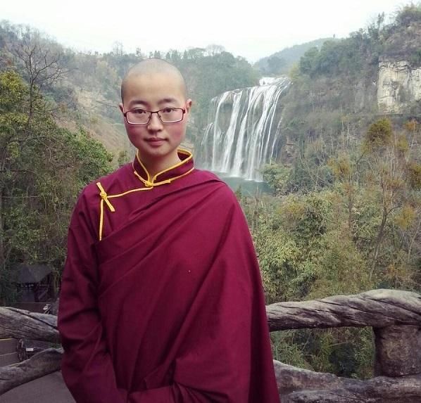 六年前剃度出家的美女大学生如今过得怎样?看完令人羡慕