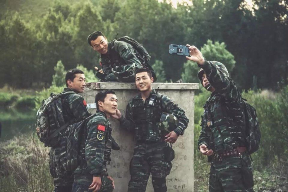 红海行动很好看,中国武警很不爽