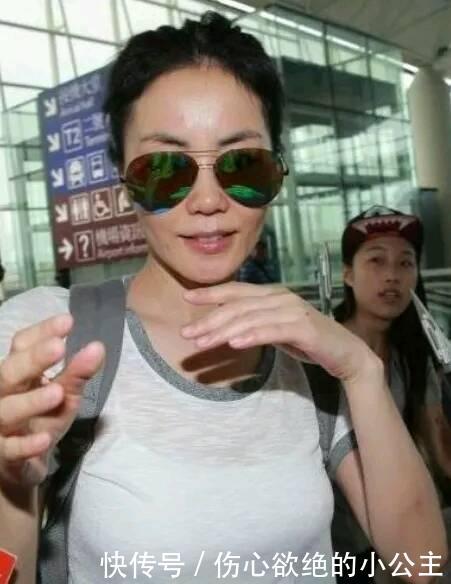 48岁王菲很真实,不化妆穿着简单随性!网友:谢霆