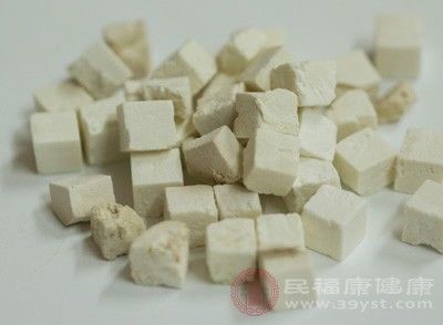 脖子上长小肉疙瘩是什么原因 当心是这些疾病