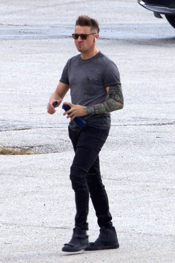 《复仇者联盟4》剧照大曝光,铁人美队将穿越回