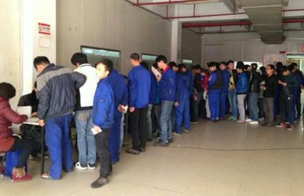 新员工入职7天,跟老板提了建议,老板笑着接纳