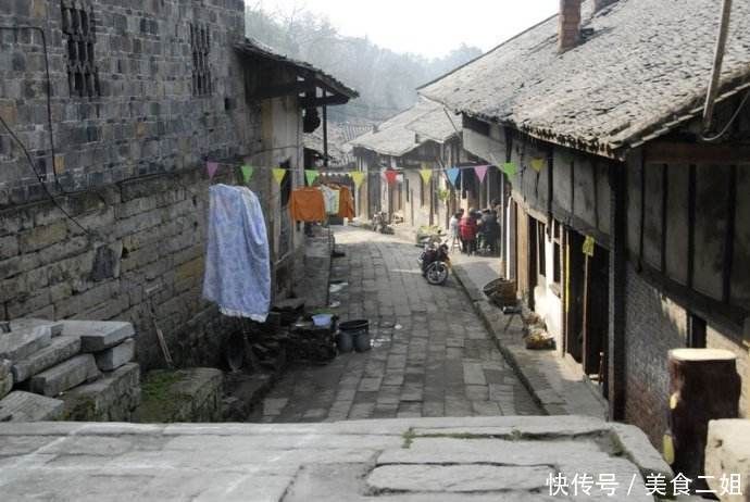 四川一个中国撤县设市的县,境内置县的历史距