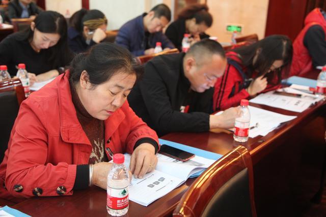 万户中小企业政策大讲堂在和林格尔开讲 助力