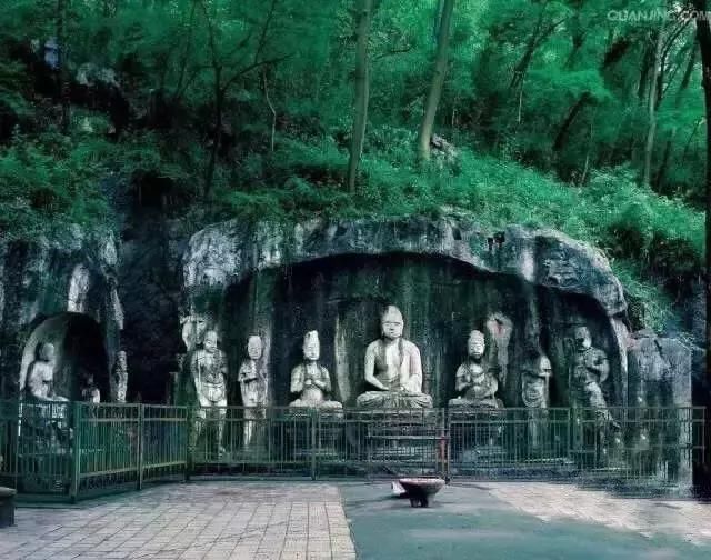 玉皇山南:夜半樟亭驿,愁人起望乡月明何所见,潮