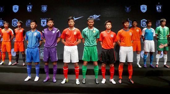 国内球员收入已无法维持生活?这一数据却打了