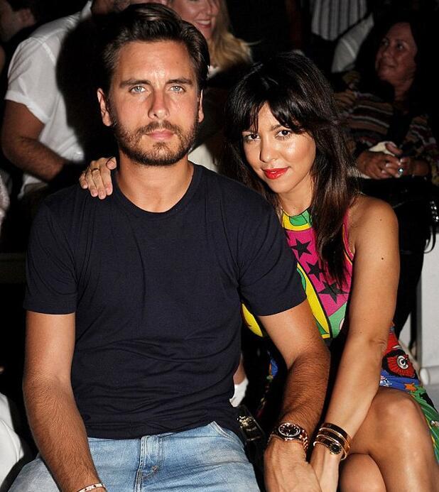 考特尼与斯科特-蒂斯奇
说完克里斯，接着说卡戴珊家族中的大姐，那就是考特尼。在卡戴珊的姐妹中，考特尼堪称最低调，私生活一直很低调。她有一个长期的男友，名叫斯科特-蒂斯奇，是一名演员。两人一度非常幸福，虽然并未结婚，但育有一个孩子。